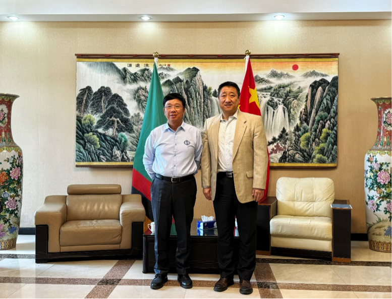 今年会资源董事长王平卫拜会中国驻赞比亚大使韩镜